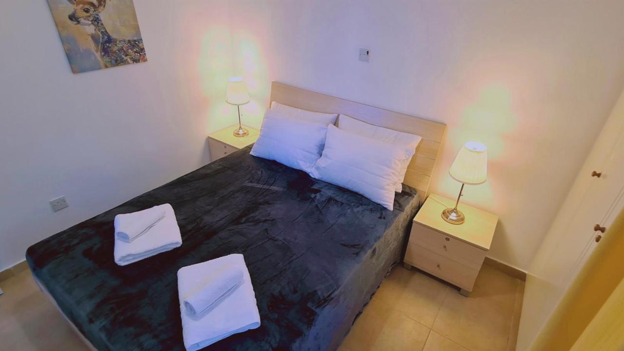 Stay Camelia Apartment Ларнака Екстериор снимка